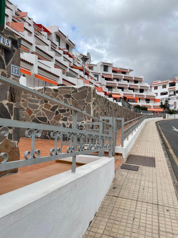 1 Bedroom Apartment With Stunning Sea View Arona  Dış mekan fotoğraf
