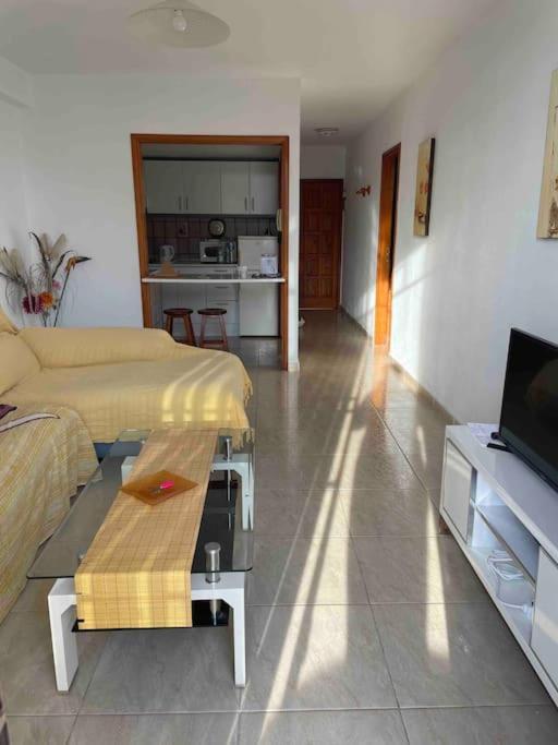 1 Bedroom Apartment With Stunning Sea View Arona  Dış mekan fotoğraf